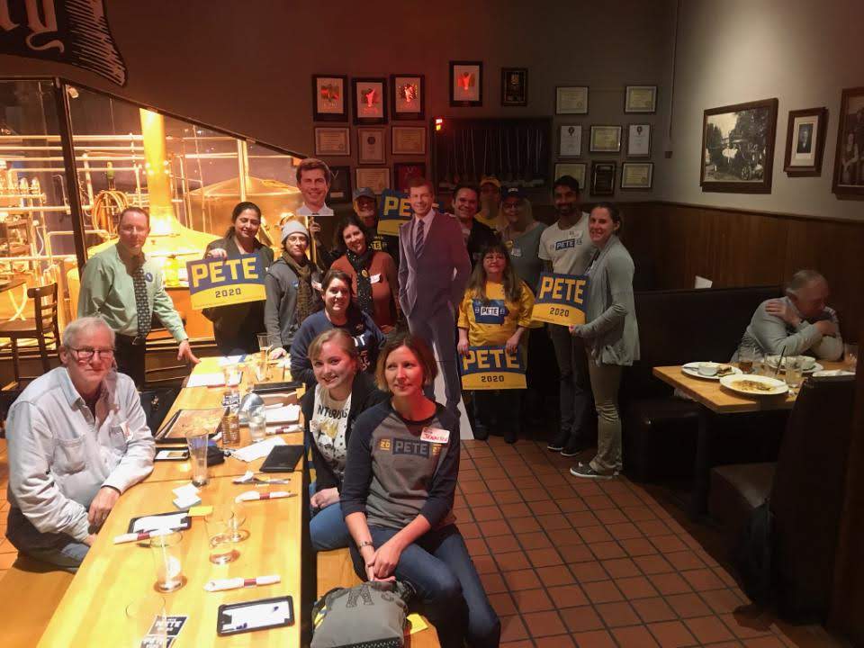 Volunteer organizing meeting in Pittsburgh for Pete Buttigieg for President